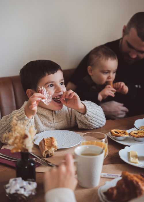 Le_manoir_petit_dejeuner_famille_nouvelle_aquitaine